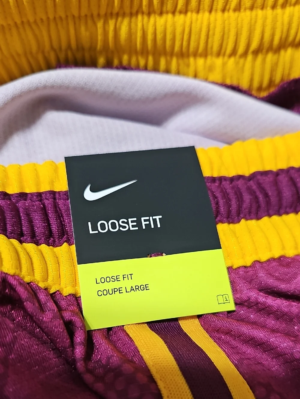 Nike Purple‎ Gold Shorts Size Large New